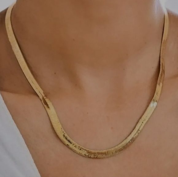 House Of Harlow 1960 Herringbone Snake Chain Necklace New in Box - Picture 1 of 4